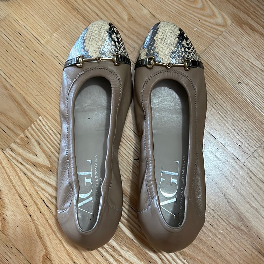 AGL tan heel